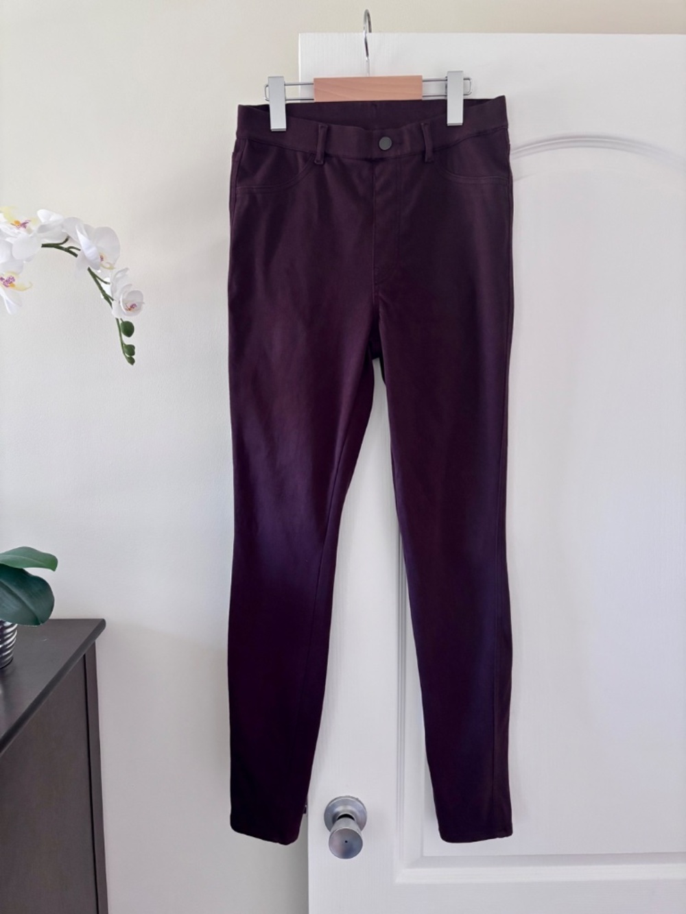 Uniqlo Plum/Purple Skinny Jeggings Women’s Size Medium